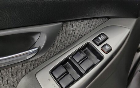 Toyota Land Cruiser Prado 120 рестайлинг, 2008 год, 1 990 000 рублей, 17 фотография