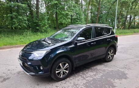 Toyota RAV4, 2018 год, 1 930 000 рублей, 22 фотография