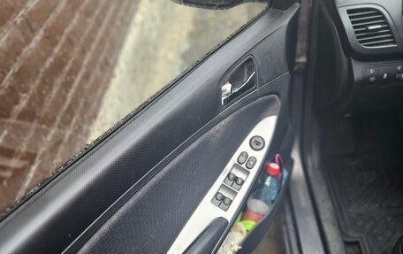 Hyundai Solaris II рестайлинг, 2011 год, 700 000 рублей, 9 фотография