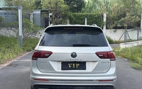 Volkswagen Tiguan II, 2021 год, 2 100 000 рублей, 5 фотография
