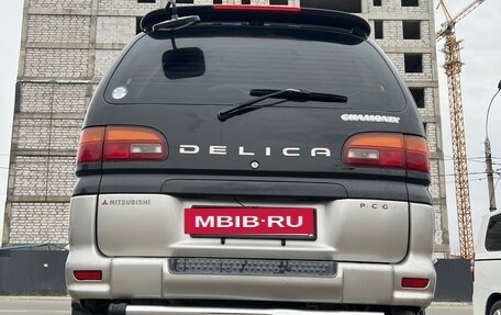 Mitsubishi Delica IV, 1997 год, 1 800 000 рублей, 4 фотография