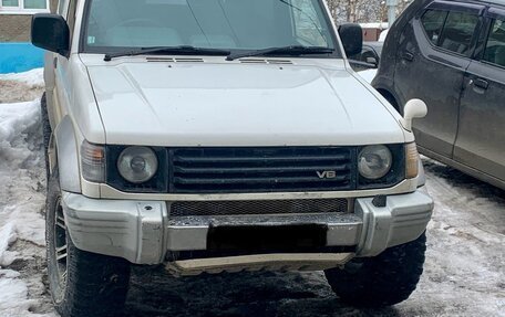 Mitsubishi Pajero III рестайлинг, 1994 год, 599 000 рублей, 3 фотография