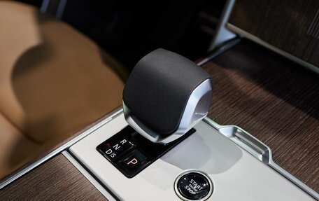 Land Rover Range Rover IV рестайлинг, 2025 год, 28 000 000 рублей, 22 фотография