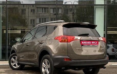 Toyota RAV4, 2015 год, 1 620 000 рублей, 7 фотография