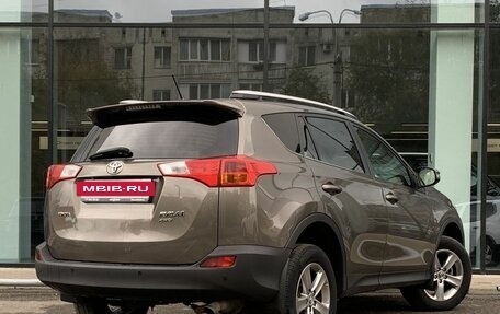 Toyota RAV4, 2015 год, 1 620 000 рублей, 5 фотография