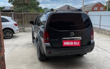 Nissan Pathfinder, 2010 год, 1 360 000 рублей, 2 фотография