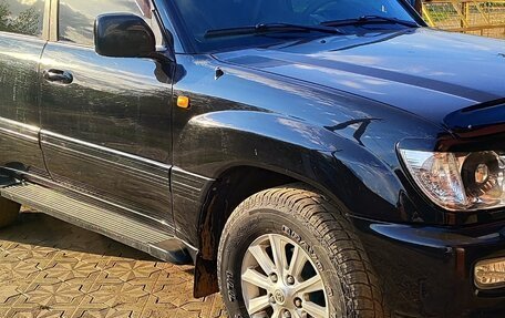 Toyota Land Cruiser 100 рестайлинг 2, 2005 год, 2 450 000 рублей, 10 фотография