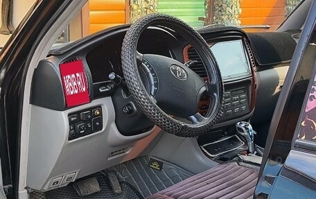 Toyota Land Cruiser 100 рестайлинг 2, 2005 год, 2 450 000 рублей, 15 фотография