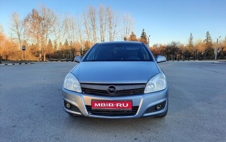 Opel Astra H, 2010 год, 600 000 рублей, 1 фотография