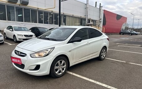 Hyundai Solaris II рестайлинг, 2011 год, 640 000 рублей, 1 фотография