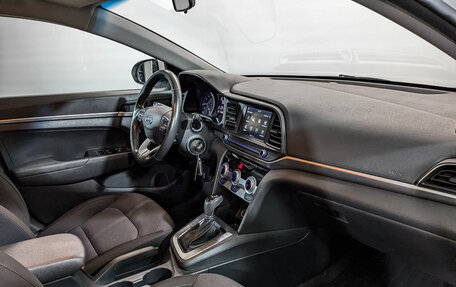 Hyundai Elantra VI рестайлинг, 2019 год, 1 585 000 рублей, 11 фотография