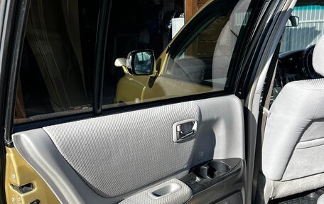 Toyota Kluger I, 2003 год, 1 120 000 рублей, 13 фотография