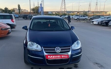 Volkswagen Jetta VI, 2006 год, 699 000 рублей, 2 фотография