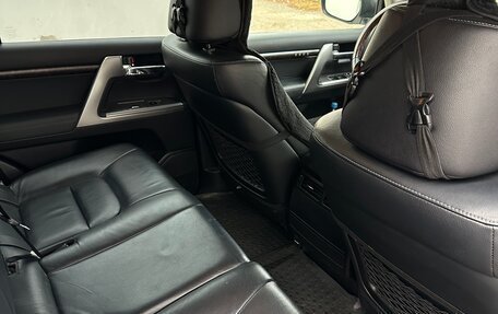 Toyota Land Cruiser 200, 2013 год, 5 300 000 рублей, 10 фотография