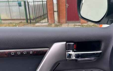 Toyota Land Cruiser 200, 2013 год, 5 300 000 рублей, 17 фотография