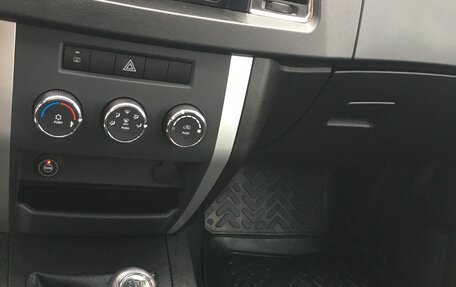 ЛуАЗ Patriot, 2017 год, 1 030 000 рублей, 13 фотография