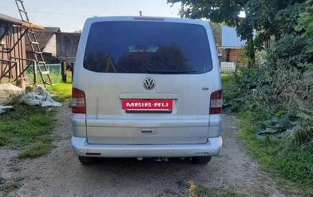 Volkswagen Multivan T5, 2005 год, 1 050 000 рублей, 2 фотография