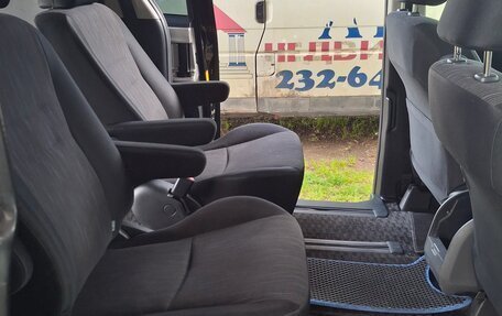 Toyota Noah III, 2010 год, 1 500 000 рублей, 17 фотография