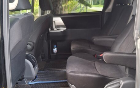 Toyota Noah III, 2010 год, 1 500 000 рублей, 19 фотография