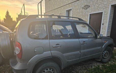 Chevrolet Niva I рестайлинг, 2010 год, 380 000 рублей, 4 фотография