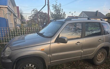 Chevrolet Niva I рестайлинг, 2010 год, 380 000 рублей, 6 фотография