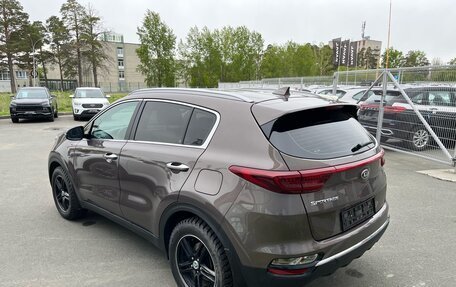 KIA Sportage IV рестайлинг, 2019 год, 2 400 000 рублей, 2 фотография