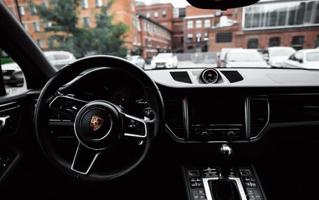 Porsche Macan I рестайлинг, 2015 год, 3 580 000 рублей, 6 фотография