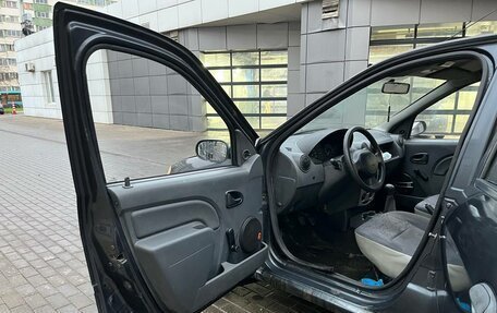 Renault Logan I, 2006 год, 200 000 рублей, 7 фотография