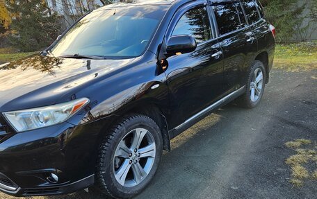 Toyota Highlander III, 2012 год, 2 000 000 рублей, 1 фотография