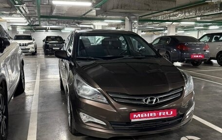 Hyundai Solaris II рестайлинг, 2014 год, 900 000 рублей, 1 фотография