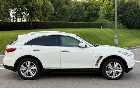 Infiniti QX70, 2014 год, 1 350 000 рублей, 6 фотография