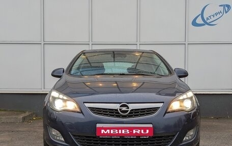Opel Astra J, 2011 год, 770 000 рублей, 2 фотография