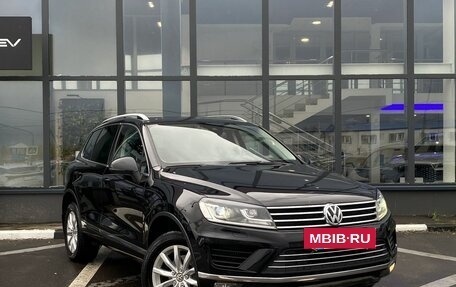 Volkswagen Touareg III, 2015 год, 3 195 000 рублей, 3 фотография