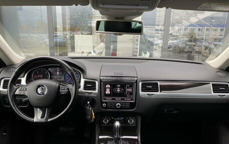 Volkswagen Touareg III, 2015 год, 3 195 000 рублей, 16 фотография