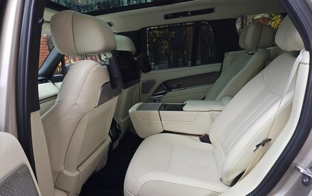 Land Rover Range Rover IV рестайлинг, 2022 год, 18 500 000 рублей, 11 фотография