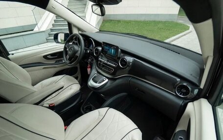 Mercedes-Benz V-Класс, 2021 год, 7 400 000 рублей, 31 фотография