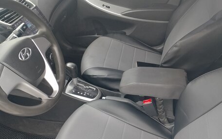 Hyundai Solaris II рестайлинг, 2013 год, 600 000 рублей, 14 фотография