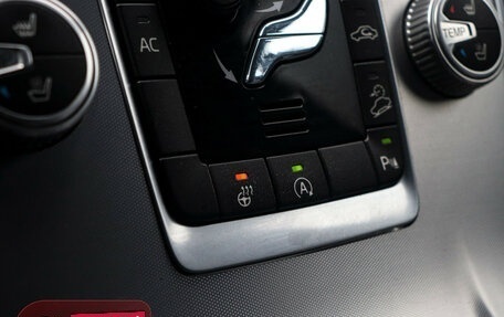 Volvo XC70 II рестайлинг, 2015 год, 1 900 000 рублей, 24 фотография