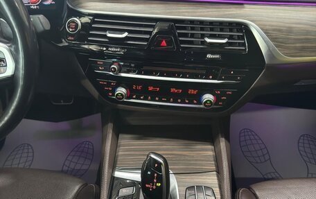 BMW 5 серия, 2019 год, 3 800 000 рублей, 12 фотография