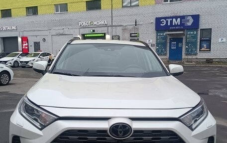 Toyota RAV4, 2021 год, 3 250 000 рублей, 1 фотография