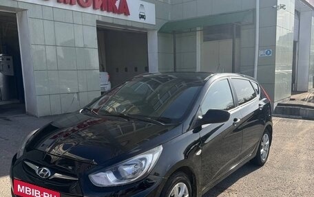 Hyundai Solaris II рестайлинг, 2011 год, 600 000 рублей, 5 фотография