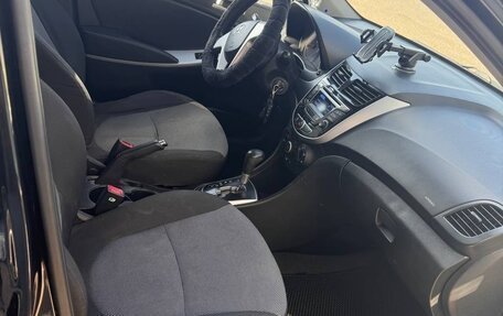 Hyundai Solaris II рестайлинг, 2011 год, 600 000 рублей, 12 фотография