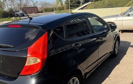 Hyundai Solaris II рестайлинг, 2011 год, 600 000 рублей, 10 фотография