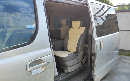 Hyundai Grand Starex Grand Starex I рестайлинг 2, 2009 год, 1 400 000 рублей, 9 фотография