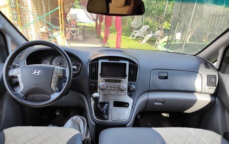 Hyundai Grand Starex Grand Starex I рестайлинг 2, 2009 год, 1 400 000 рублей, 11 фотография