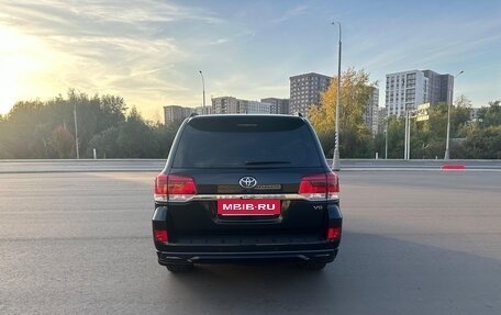 Toyota Land Cruiser 200, 2016 год, 5 450 000 рублей, 3 фотография