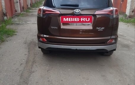 Toyota RAV4, 2016 год, 2 450 000 рублей, 4 фотография