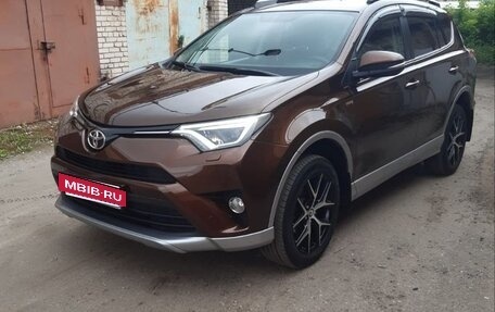Toyota RAV4, 2016 год, 2 450 000 рублей, 2 фотография