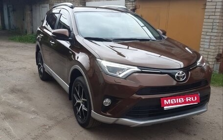 Toyota RAV4, 2016 год, 2 450 000 рублей, 3 фотография
