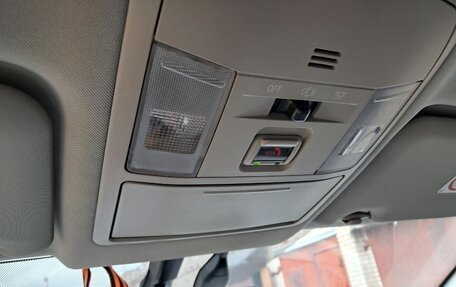 Toyota RAV4, 2016 год, 2 450 000 рублей, 11 фотография